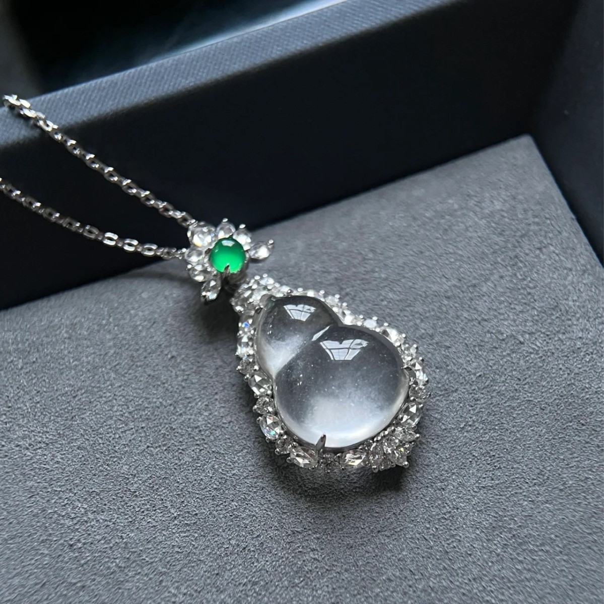 ice jade chalcedony gourd pendant necklace