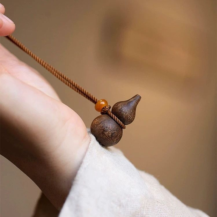 handcrafted wooden gourd pendant necklace – fu lu shuang quan